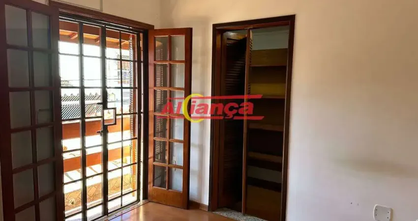 Casa com 3 quartos à venda na Rua Quilombo, 231, Jardim Santa Cecília, Guarulhos