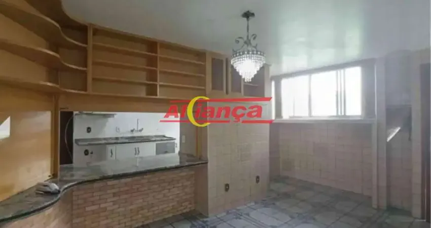 Característica da unidade - salão de jogos - armário cozinha - wc - quadra poli - jardim - portaria