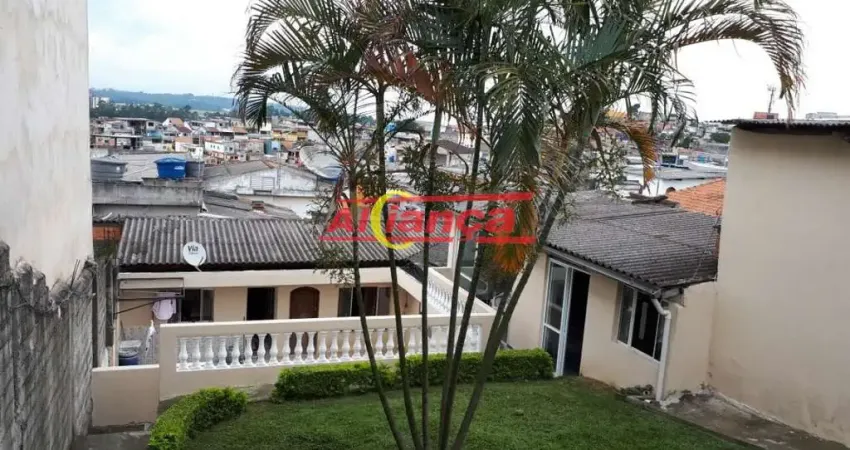 Casa com 3 dormitórios, ZUD 6 e amplo quintal arborizado à venda no Jardim Dona Meri - Guarulhos - S