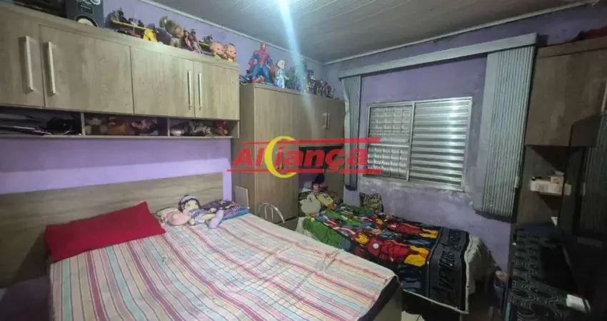 Casa com 3 residencias + 1 salao comercial - 5 quartos - 4 vagas