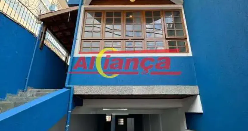 SOBRADO Á VENDA com 3 SUÍTES + EDÍCULA no JARDIM SANTA MENA em GUARULHOS/SP.