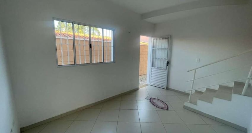 Sobrado para Locação em Mogi das Cruzes, Vila São Paulo, 2 dormitórios, 2 suítes, 3 banheiros, 1 vaga