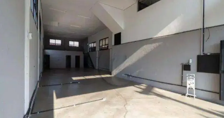 Galpão com 432m² para locação no bairro Casa Branca em Santo André.