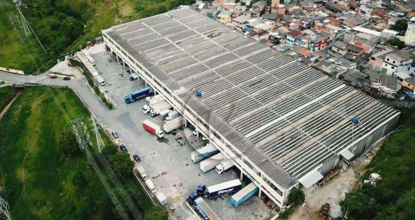 Galpão com 7.770 m² para alugar dentro de condomínio em São Paulo