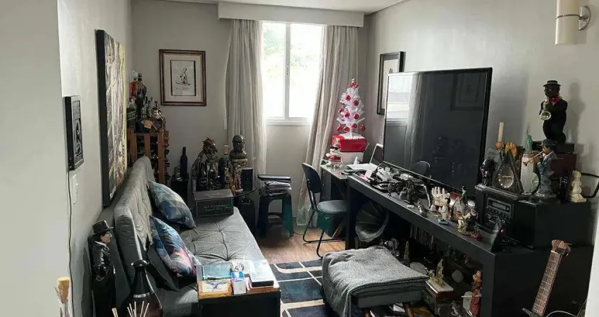 Ótimo flat totalmente mobiliado , 1 dormitório , sala , cozinha , banheiro , 1 vaga , andar mediano , localização privilegiada , próximo ao shopping