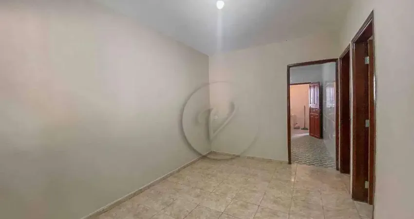 Casa com 2 dormitórios para alugar, 150 m² por R$ 2.541,65 - Vila Alzira - Santo André/SP