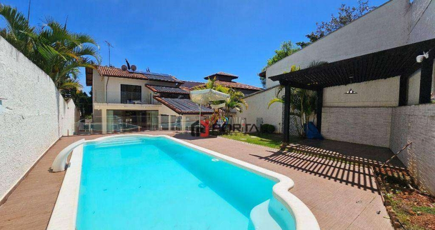 Casa com 3 dormitórios à venda, 202 m² por R$ 1.490.000,00 - Granja Viana - Carapicuíba/SP