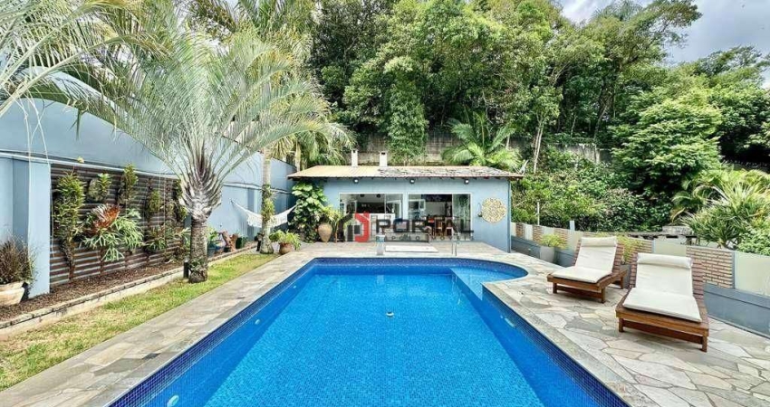 Casa com 3 dormitórios à venda, 404 m² por R$ 2.650.000,00 - Granja Viana - Jandira/SP