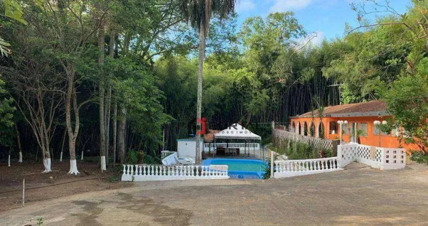 Casa com 5 dormitórios à venda, 245 m² por R$ 1.400.000 - Cotia - Cotia/SP