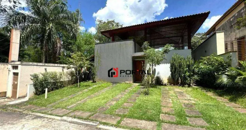 Casa com 3 dormitórios à venda, 150 m² por R$ 1.650.000,00 - Granja Viana - Carapicuíba/SP