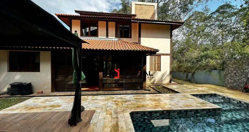 Casa com 3 dormitórios à venda, 250 m² por R$ 1.490.000,00 - Granja Viana - Embu das Artes/SP