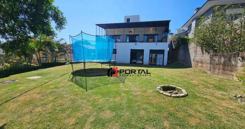 Casa com 3 dormitórios à venda, 200 m² por R$ 1.590.000,00 - Granja Viana - Carapicuíba/SP
