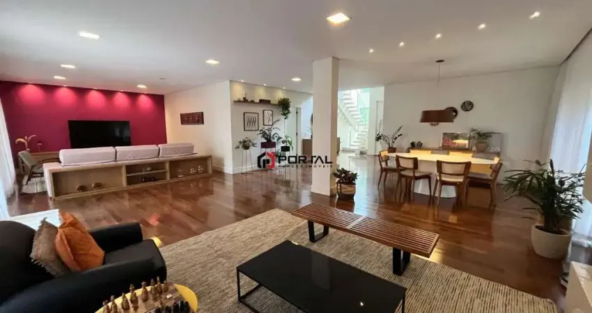 Casa em condomínio fechado com 4 quartos à venda na Avenida Estácio de Sá, 1756, Granja Viana, Cotia