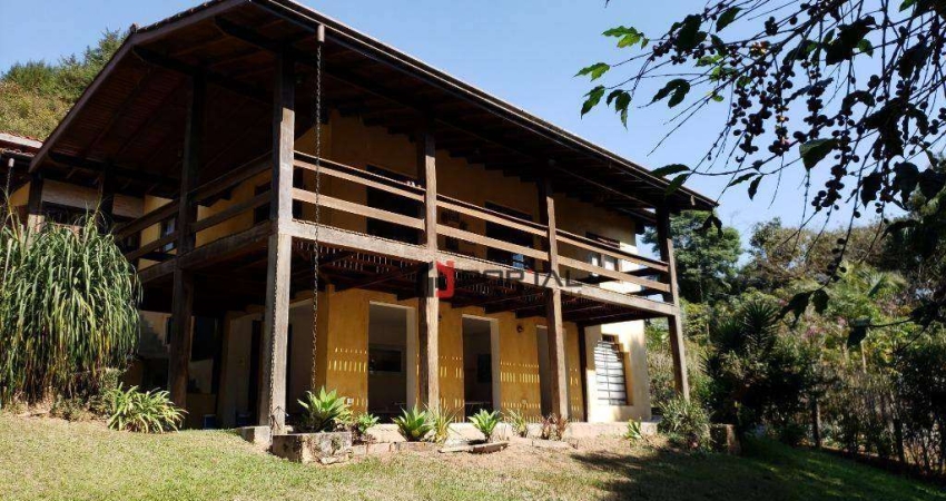 Casa com 3 dormitórios à venda, 500 m² por R$ 2.800.000,00 - Granja Viana - Carapicuíba/SP