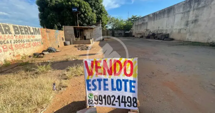 Terreno à venda na Avenida Jacarandá, sn, Vila Rizzo, Goiânia