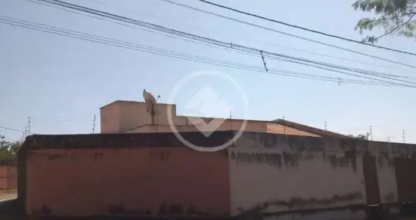 CASA NO SETOR FAIÇALVILLE DE FRENTE PARA O PARQUE codigo: 86581