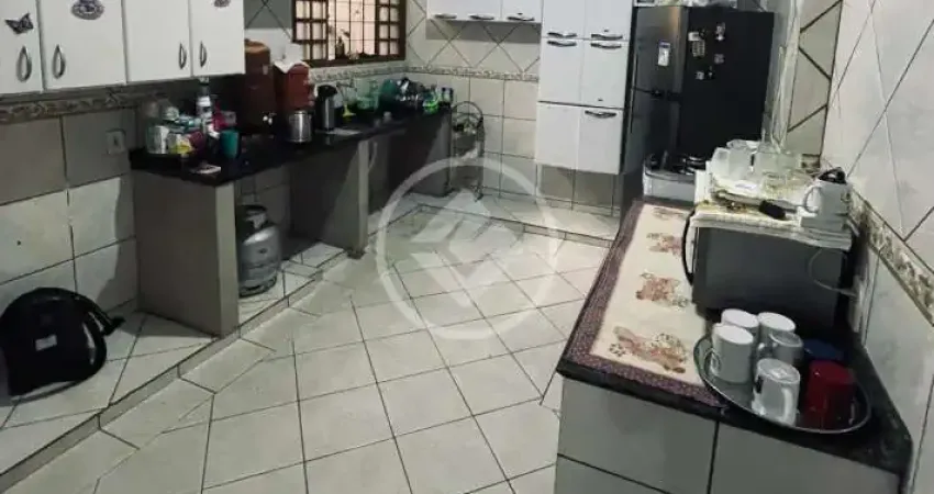 SOBRADO 3 QUARTOS COM SUÍTE EM AVENIDA COMERCIAL NO JARDIM EUROPA codigo: 132673