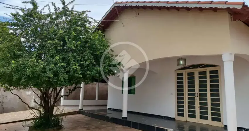 Casa com 3 quartos sendo 1 suite com barracão no fundo no jardim petropolis codigo: 157792