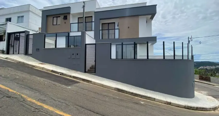 Casa com 3 quartos à venda na Rua Regente, 10, São Pedro, Juiz de Fora