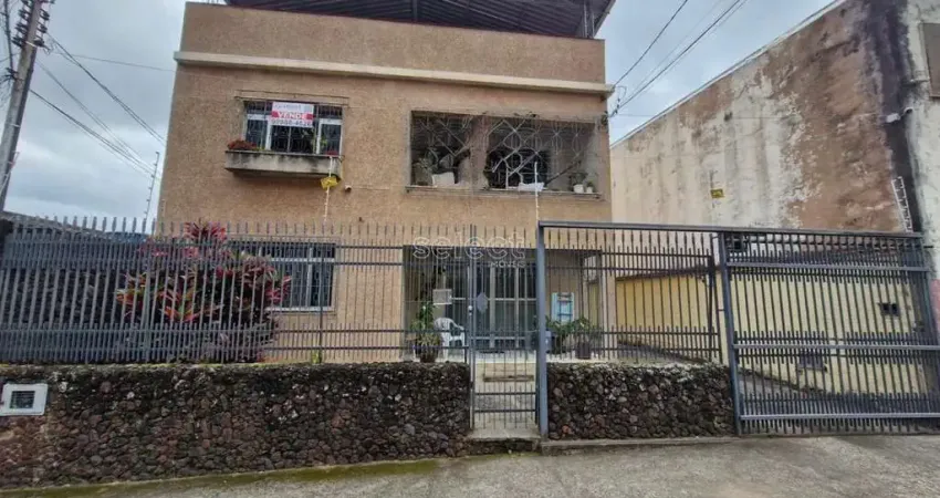Casa com 3 quartos à venda na Rua José Ladeira, Santa Teresa, Juiz de Fora