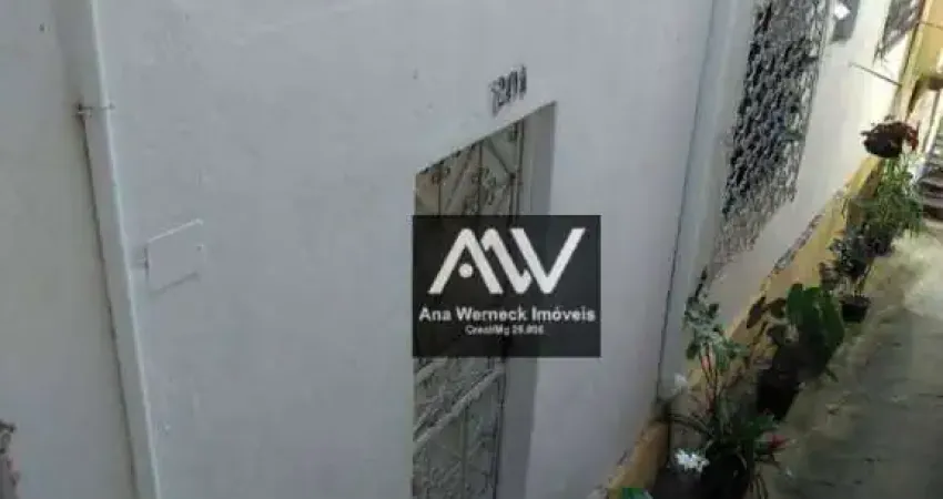 Casa com 2 dormitórios à venda, 60 m² por R$ 100.000,00 - Costa Carvalho - Juiz de Fora/MG