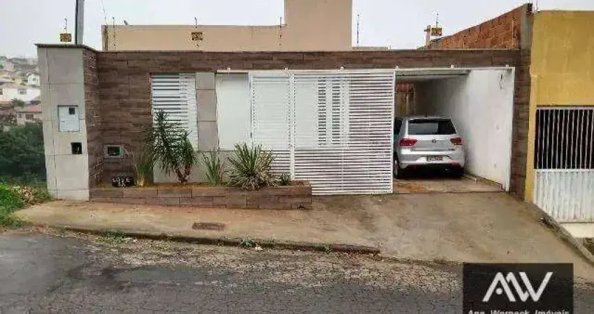 Casa com 3 dormitórios à venda, 150 m² por R$ 425.000,00 - São Pedro - Juiz de Fora/MG