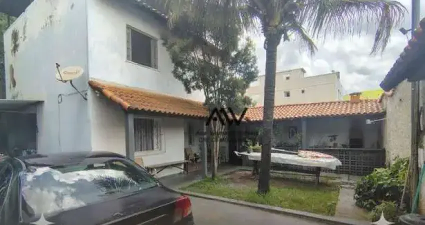 Casa com 3 dormitórios à venda, 120 m² por R$ 220.000- Nova Benfica - Juiz de Fora/MG