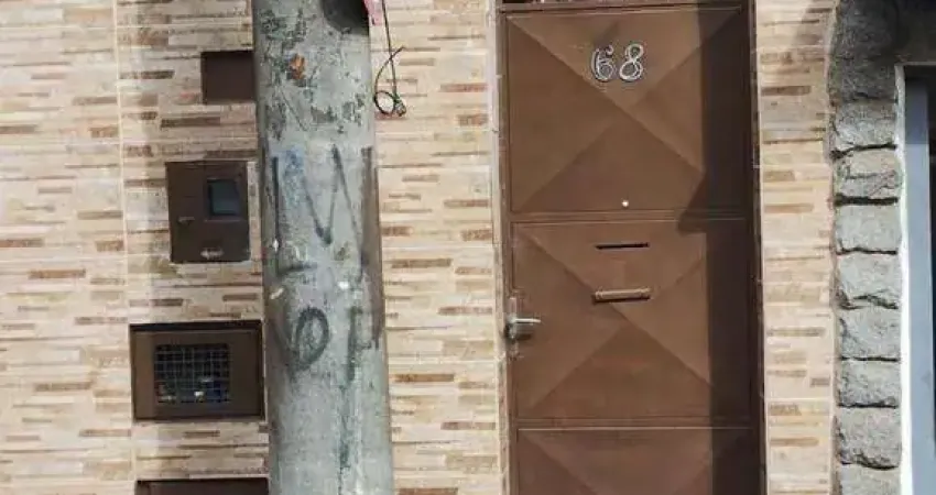 Casa com 2 dormitórios à venda, 100 m² por R$ 199.000,00 - Vila Furtado de Menezes - Juiz de Fora/MG