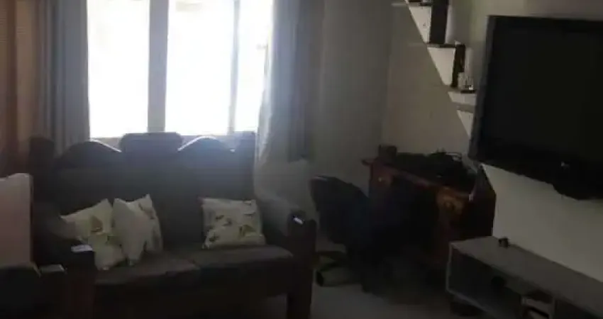 sobrado 3 dormitorios, sendo 2 suites conjunto Jose Bonifacio