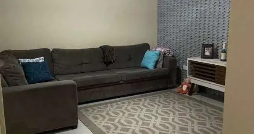 Linda casa com 3 dormitorios (1 suite), quintal, varanda, vaga de garagem coberta toda reformada em otimo estado de conservacao