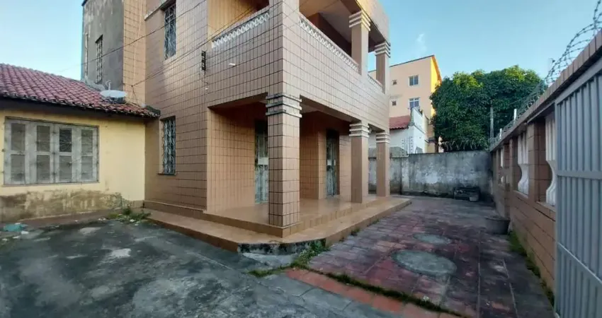 (PC2186) Prédio Comercial/ Residencial com 690m² localizado no Centro