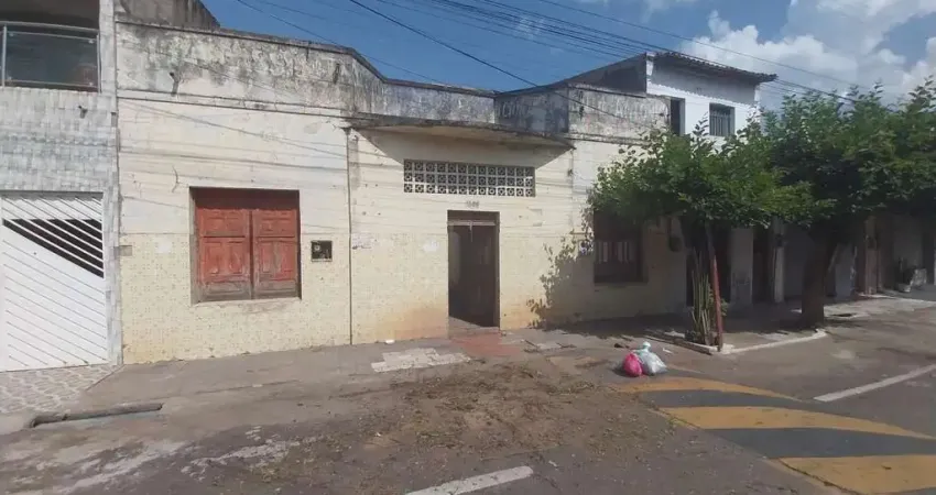 (TE2289) Um terreno medindo 540m² no bairro Franciscanos