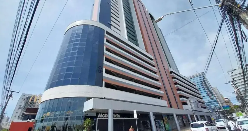 (SL1865) Sala medindo 36m² com 03 ambientes no Meireles