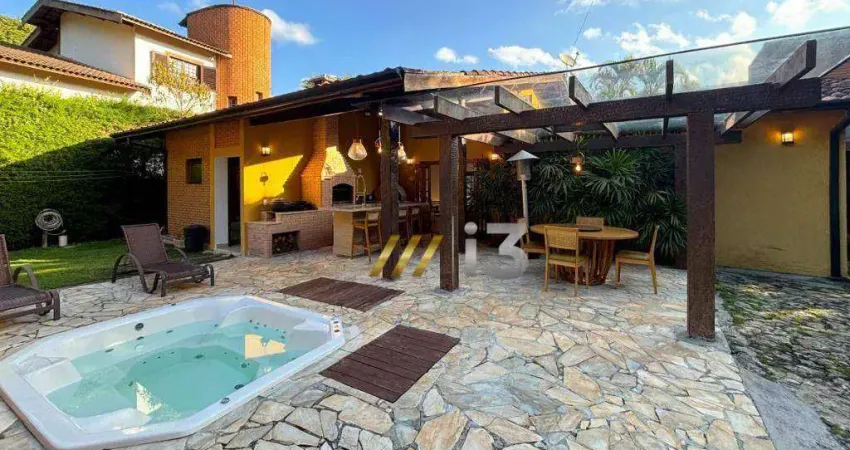 Casa com 4 dormitórios à venda, 222 m² por R$ 2.200.000,00 - Condomínio Clube da Montanha - Atibaia/SP