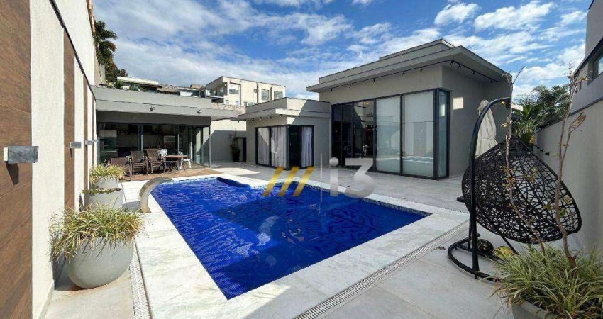 Casa com 3 dormitórios à venda, 302 m² por R$ 2.500.000,00 - Condomínio Figueira Garden - Atibaia/SP