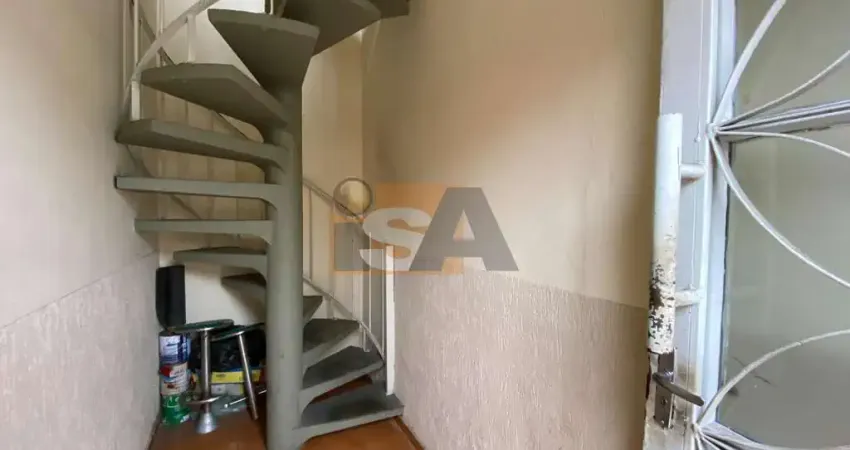 Sala Comercial; no Centro de Poá/SP.