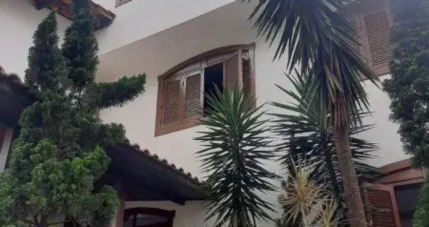 LINDA CASA COM VISTA DEFINITIVA DE TODA  A NOSSA BH.