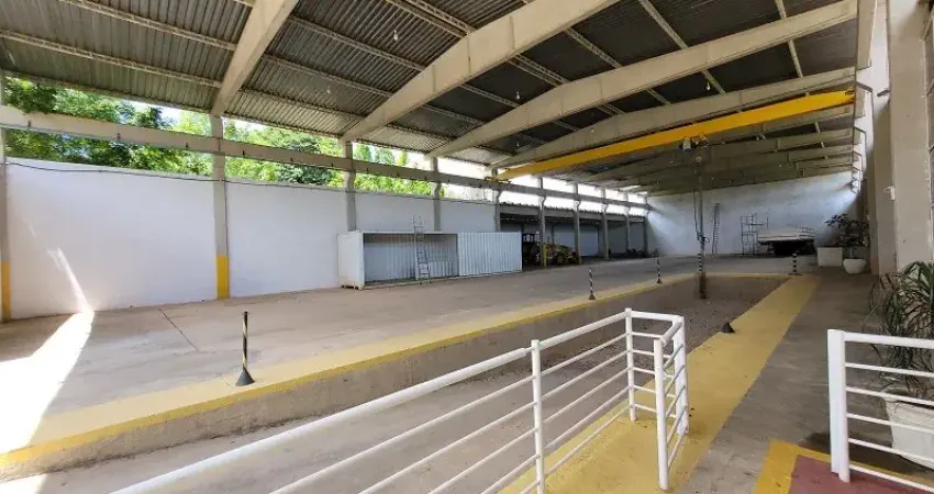 Galpão industrial com 2.000 m² construídos em terreno de 20.000 m² no Distrito Industrial Demerval-Chagas – Oliveira/MG 35540-000