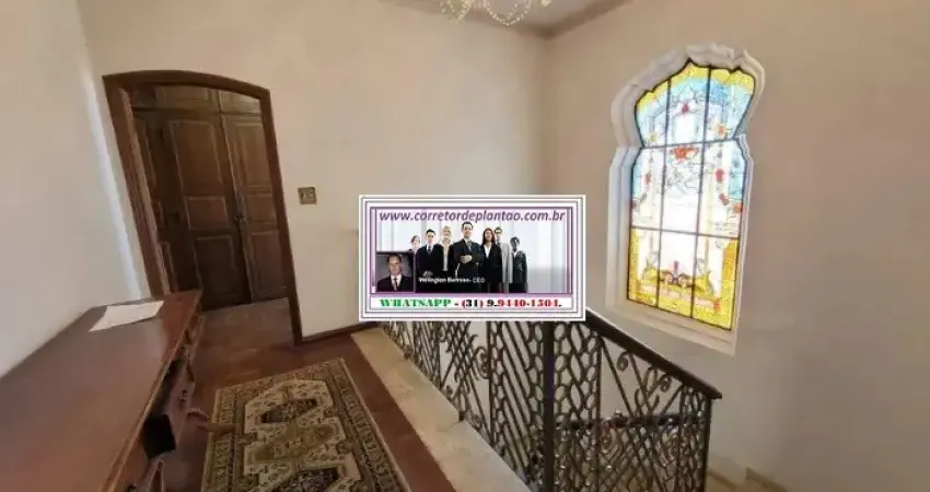 Linda casa contemporânea localizada em ponto nobre do bairro belvedere.