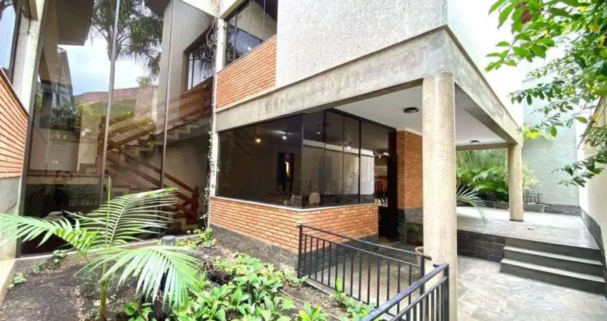 Casa com 7 quartos à venda no Parque dos Príncipes, São Paulo 