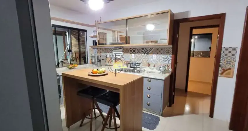 Casa à venda, com dormitórios com 02 suítes no Jardim Eldorado - Palhoça