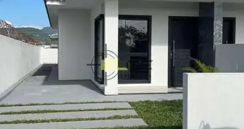 Casa geminada à venda, com 2 dormitórios, sendo 1 suíte na guarda do cubatão, em palhoça/sc