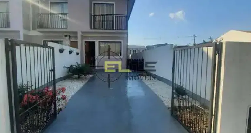 Sobrado geminado à venda, com 02 dormitórios em Forquilhas - São José