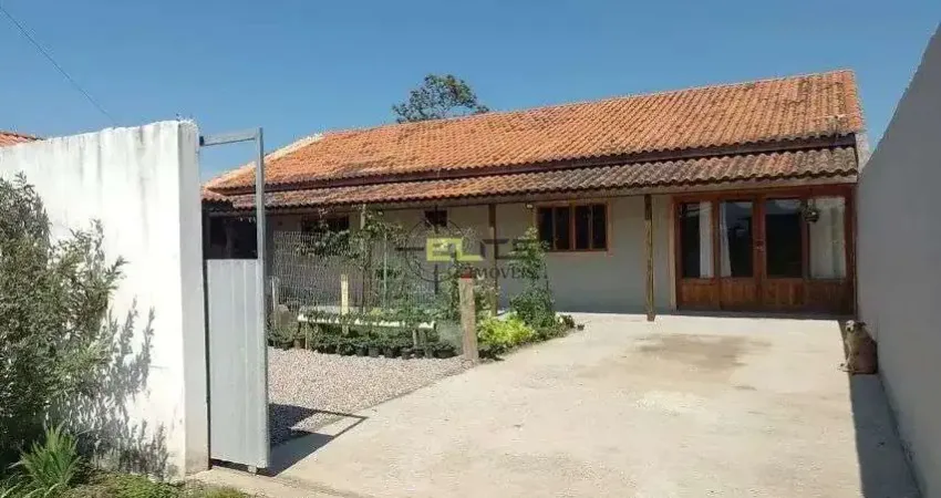 Casa à venda, de 2 dormitórios, varanda com churrasqueira na Passagem do maciambu, em Palhoça/SC