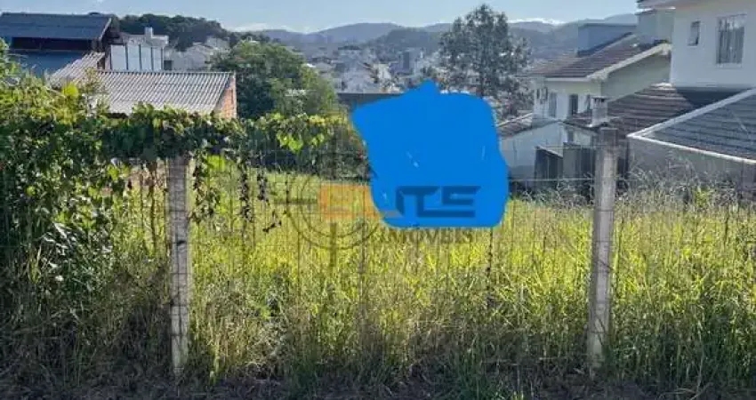 Terreno à venda na Rua Falcão, 10, Forquilhas, São José