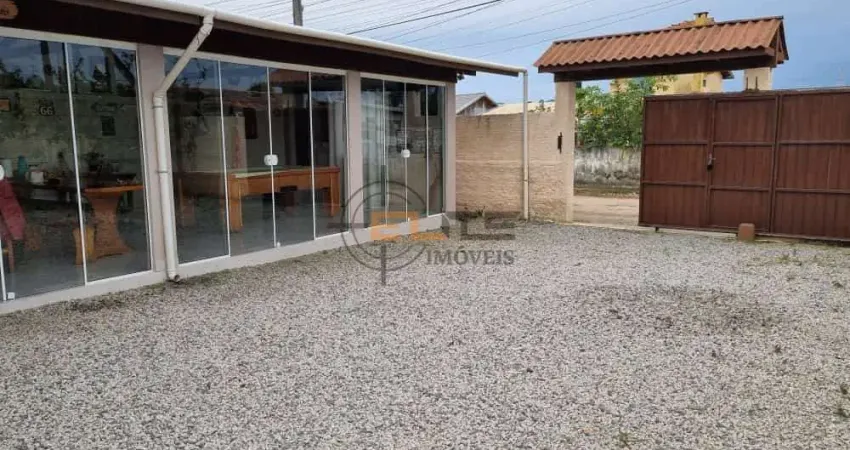 Casa com 4 quartos à venda na Rua Omar Salomé Vieira, 2, Passagem de Maciambú (Ens Brito), Palhoça