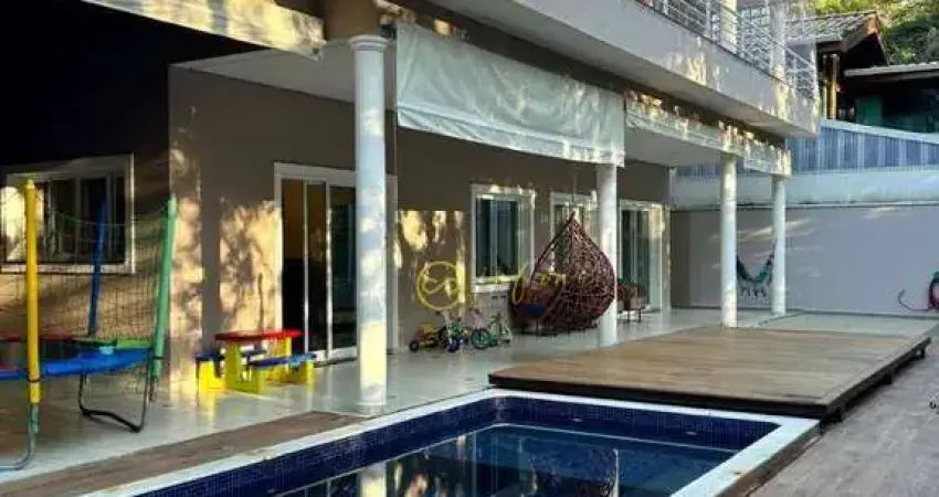 Casa sobrado de condomínio com 4 quartos, sendo 2 suítes à venda, 486 m² por R$ 2.300.000 - Residencial Saint Claire - Sorocaba/SP