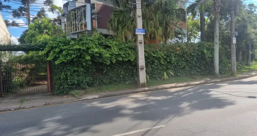 Tríplex comercial em ótima localização vale a pena conferir