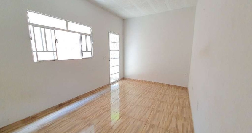 Casa com 2 quartos à venda na Rua Rosa Nejme Bitar, 226, Jardim dos Comerciários (Venda Nova), Belo Horizonte