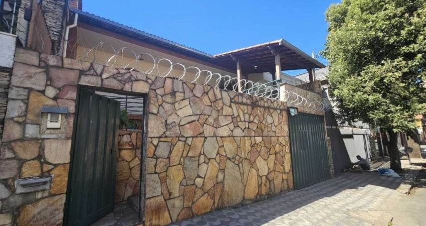 Casa com 3 quartos à venda em Belo Horizonte